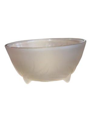Lot 136 - 20TH CENTURY ETLING FRENCH GLASS FLOWER BOWL