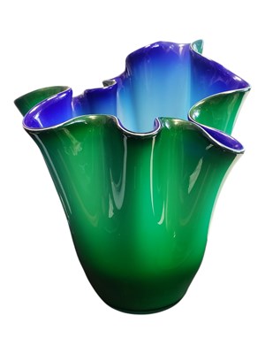 Lot 153 - LARGE MID CENTURY CASED GLASS HANDKERCHIEF VASE