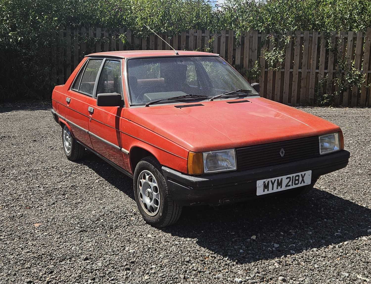 Lot 4 - MYM 218X - 1982 RENAULT 9 GTL
