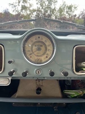 Lot 3 - YUD 710 - 1963 MORRIS MINOR TRAVELLER