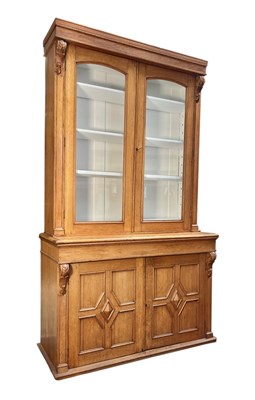 Lot 330 - VICTORIAN 19TH CENTURY OAK BOOKCASE CABINET