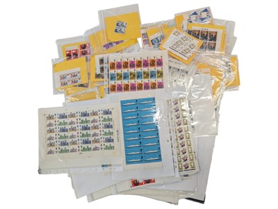 Lot 525 - LARGE COLLECTION OF PRE-DECIMAL COMMEMORATIVE UNUSED UK POSTAGE STAMPS