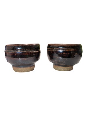 Lot 183 - MATTHEW TYAS - SET OF TWO BROWN GLAZED STONEWARE GUINOMI CUPS