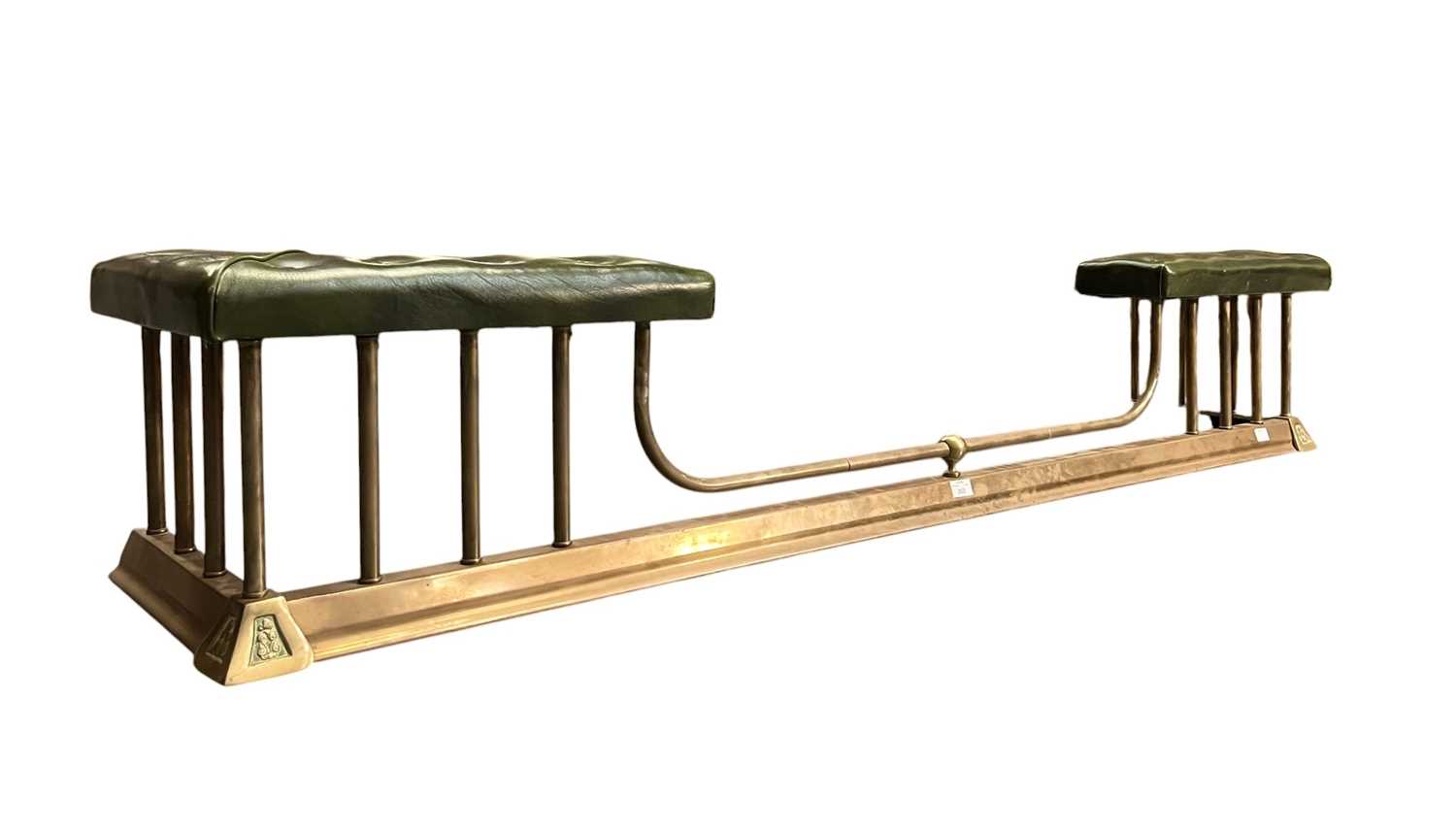 Lot 262 - EARLY 20TH CENTURY BRASS & LEATHER FIRE CLUB FENDER
