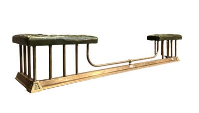 Lot 262 - EARLY 20TH CENTURY BRASS & LEATHER FIRE CLUB FENDER