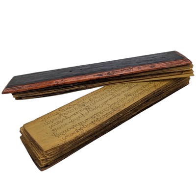 Lot 205 - PRAYER BOOK - SOUTH ASIAN PALM-LEAF RELIGIOUS MANUSCRIPT IN WOODEN CASE