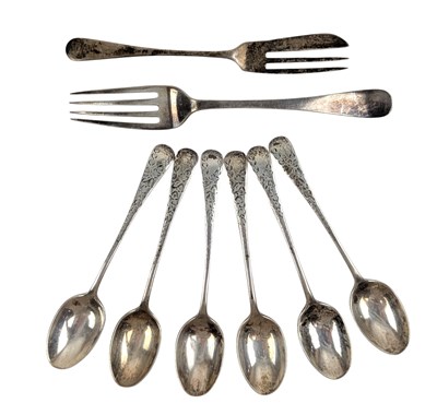 Lot 51 - SIX EDWARD VII HALLMARKED SILVER TEASPOONS & TWO SILVER FORKS