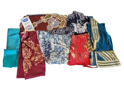 Lot 470 - COLLECTION OF 20TH CENTURY VINTAGE FABRICS & CLOTHING