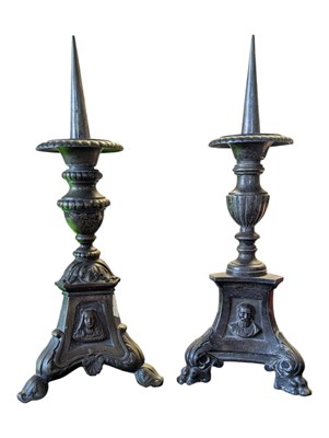 Lot 252 - PAIR OF 20TH CENTURY CAST METAL CANDLE SPIKES