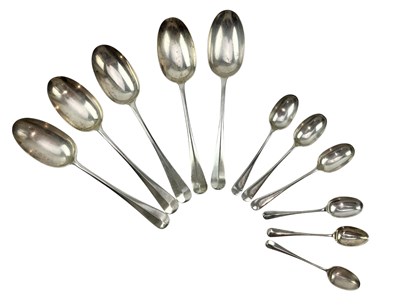 Lot 45 - COLLECTION OF GEORGE V HALLMARKED SILVER SERVING SPOONS & SILVER TEASPOONS