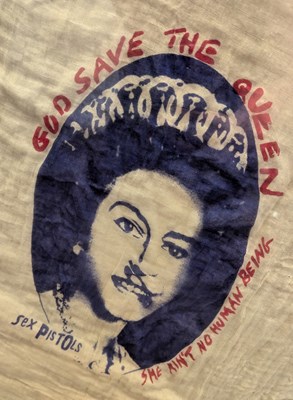 Lot 16 - SEX PISTOLS - ORIGINAL VIVIENNE WESTWOOD 'GOD SAVE THE QUEEN' PUNK T-SHIRT