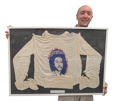 Lot 16 - SEX PISTOLS - ORIGINAL VIVIENNE WESTWOOD 'GOD SAVE THE QUEEN' PUNK T-SHIRT
