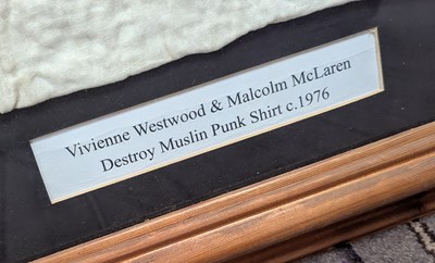 Lot 17 - SEX PISTOL / PUNK - ORIGINAL VIVIENNE WESTWOOD 'DESTROY' MUSLIN SHIRT