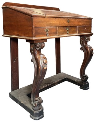 Lot 634 - 19TH CENTURY VICTORIAN MAHOGANY WRITING TABLE DESK