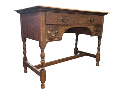 Lot 755 - EARLY 20TH CENTURY OAK WRITING TABLE