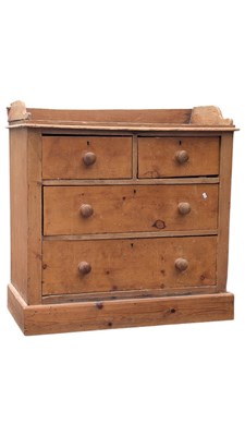 Lot 992 - EARLY 20TH CENTURY PINE CHEST OF DRAWERS