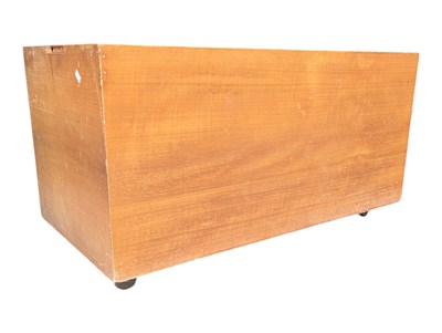 Lot 621a - BRITISH MODERN DESIGN - MID 20TH CENTURY FORMICA STORAGE BOX
