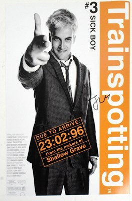 Lot 51 - JONNY LEE MILLER - TRAINSPOTTING - SIGNED 8X12" PHOTO - AFTAL