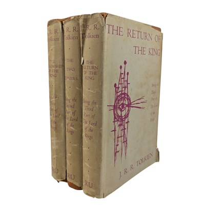 Lot 20 - TOLKIEN, J.R.R. - 1960 THE LORD OF THE RINGS TRILOGY - READER'S UNION EDITION WITH JACKETS