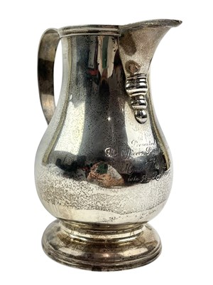 Lot 6 - EARLY 20TH CENTURY GEORGE V HALLMARKED SILVER WATER JUG
