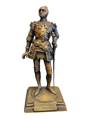 Lot 297 - LATE 19TH / EARLY 20TH CENTURY AUSTRIAN SCHOOL BRONZE FIGURE OF KING ARTHUR