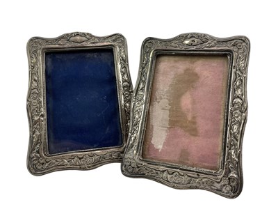Lot 90 - PAIR OF EARLY 20TH CENTURY EDWARD VII HALLMARKED SILVER PHOTO FRAMES