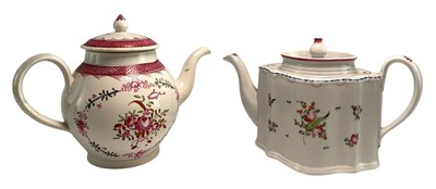 Lot 95 - TWO LATE 18TH / EARLY 19TH CENTURY NEW HALL & LIVERPOOL PORCELAIN TEAPOTS