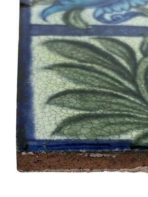 Lot 80 - 19TH CENTURY WILLIAM DE MORGAN TULIP & TRELLIS TILE