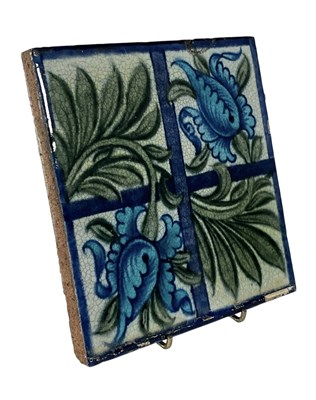 Lot 80 - 19TH CENTURY WILLIAM DE MORGAN TULIP & TRELLIS TILE