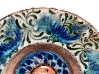Lot 50 - CHARLES PASSENGER FOR WILLIAM DE MORGAN - ARTS & CRAFTS POTTERY PLATE