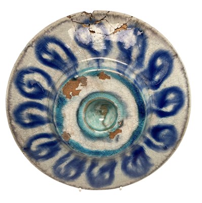 Lot 50 - CHARLES PASSENGER FOR WILLIAM DE MORGAN - ARTS & CRAFTS POTTERY PLATE