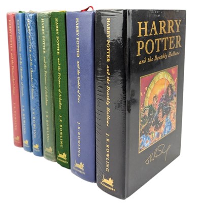 Lot 18 - ROWKING, J.K. - HARRY POTTER - SEVEN DELUXE EDITIONS