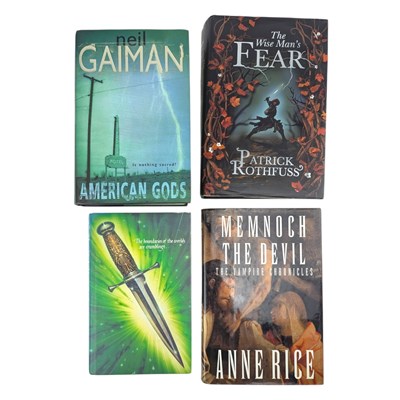 Lot 72 - A SELECTION OF SPECULATIVE FICTION/ FANTASY FIRST EDITIONS TO INCLUDE PHILIP PULLMAN AND NEIL GAIMAN