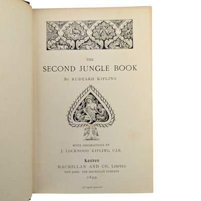 Lot 78 - A SELECTION OF CHILDREN'S BOOKS TO INCLUDE: THE SECOND JUNGLE BOOK AND HUCKLEBERRY FINN ETC