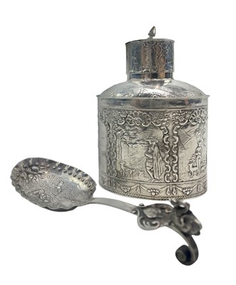 Lot 58 - TWO CONTINENTAL DUTCH IMPORT PIECES INCLUDING SILVER CADDY AND SPOON, LONDON