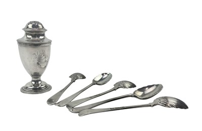 Lot 70 - GEORGE III SILVER PEPPERETTE & FIVE VICTORIAN HALLMARKED SILVER TEASPOONS