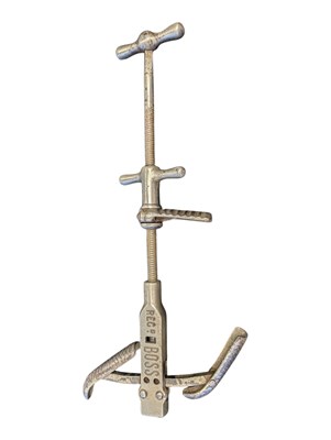 Lot 316 - 20TH CENTURY VINTAGE BOSS METAL SHOE STRETCHER