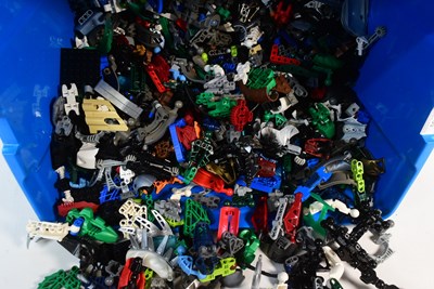 Lot 509 - LEGO - COLLECTION OF ASSORTED LEGO BIONICLE PIECES