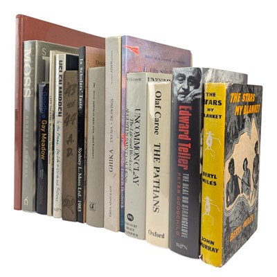 Lot 182 - A VARIED SELECTION OF SIGNED BOOKS TO INCLUDE EDWARD TELLER, BERYL MILES, HELEN MIRREN ETC