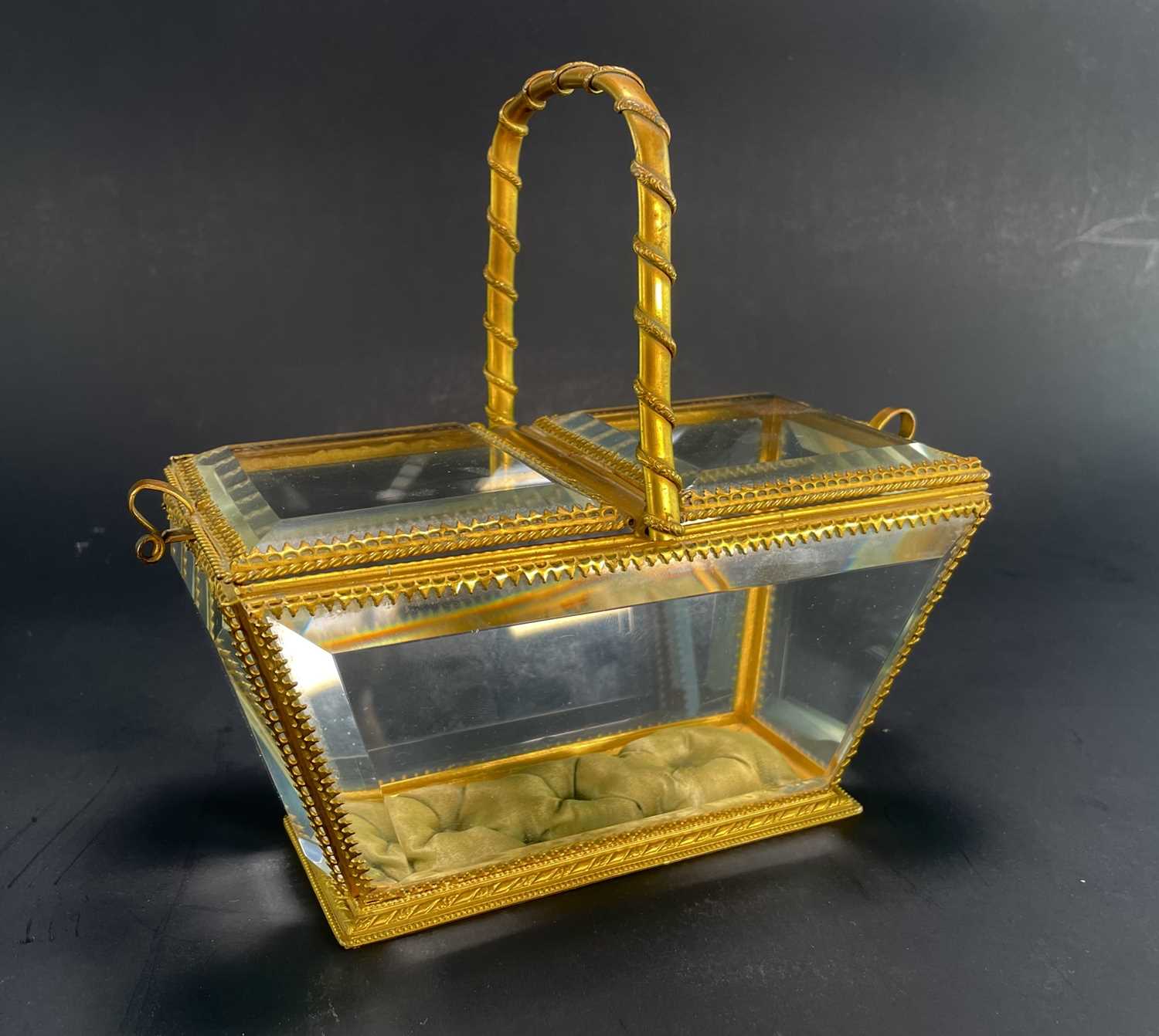 Lot 100 - MAISON ALPHONSE GIROUX, PARIS - FRENCH 19TH CENTURY GLASS JEWELLERY CASKET