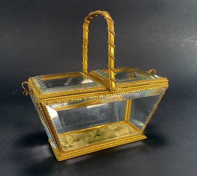 Lot 100 - MAISON ALPHONSE GIROUX, PARIS - FRENCH 19TH CENTURY GLASS JEWELLERY CASKET