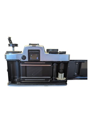 Lot 355 - LEICA - VINTAGE R4 35MM SLR CAMERA