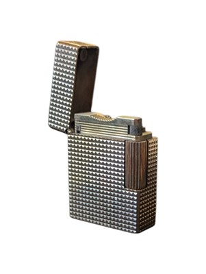 Lot 356 - S. T. DUPONT - VINTAGE 20TH CENTURY GOLD PLATED LIGHTER