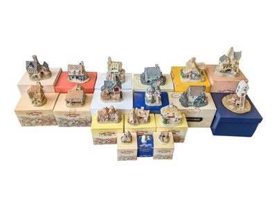 Lot 406 - COLLECTION OF LATE 20TH CENTURY LILLIPUT LANE & DAVID WINTER COTTAGE FIGURES