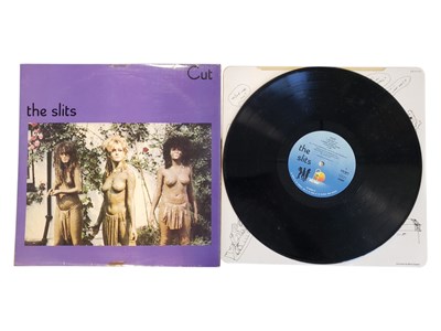 Lot 21 - THE SLITS - 1979 CUT ILPS 9573 ORIGINAL UK RELEASE LP VINYL RECORD