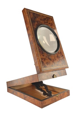 Lot 139 - EDWARDIAN YEW WOOD TABLE TOP PICTURE MAGNIFIER
