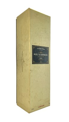Lot 150 - 1999 MOËT & CHANDON MILLÉSIME BLANC VINTAGE CHAMPAGNE BOTTLE
