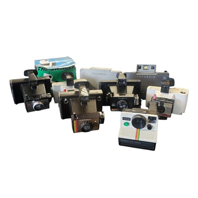 Lot 391 - POLAROID, USA - COLLECTION OF VINTAGE INSTANT CAMERAS