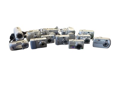 Lot 400 - COLLECTION OF DIGITAL CAMERAS