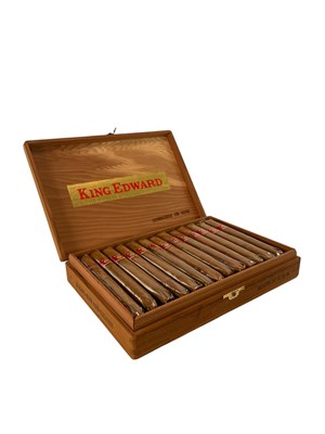 Lot 175 - KING EDWARD - BOX OF 25 INVINCIBLE DE LUXE INDIVIDUALLY WRAPPED CIGARS
